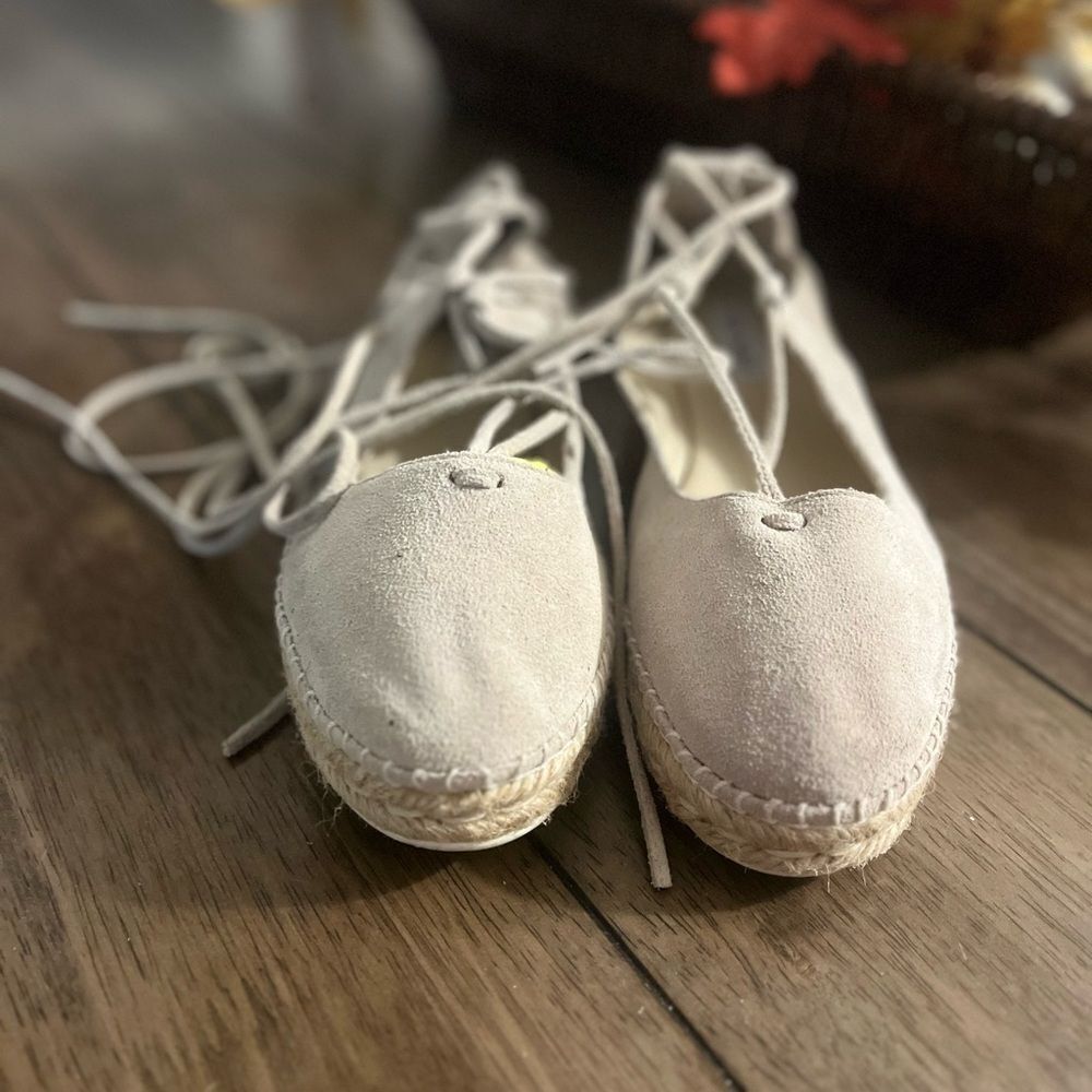 STEVE MADDEN Errin tan suede spadrille size 10B
